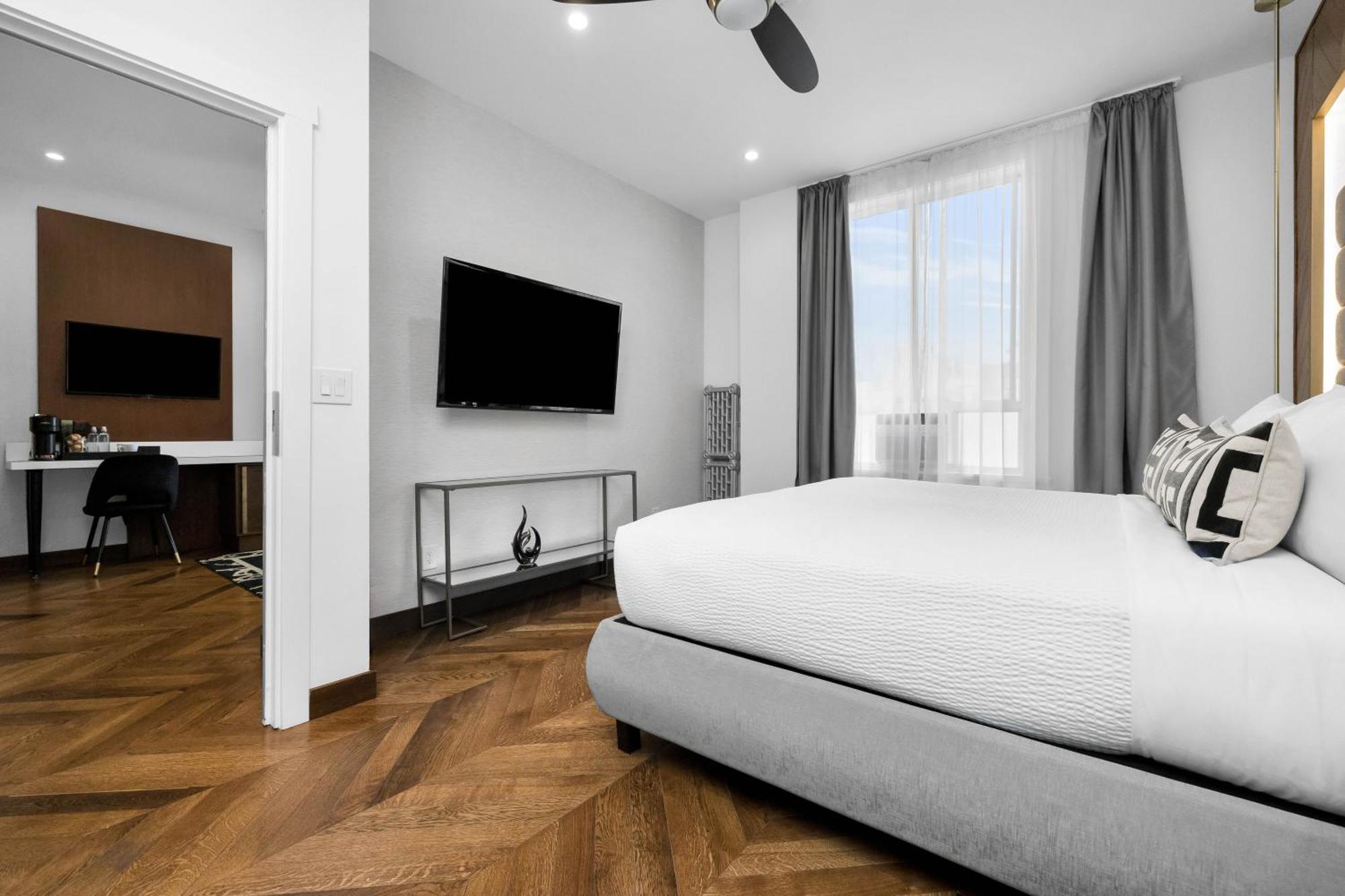 Hotel 32one 3*